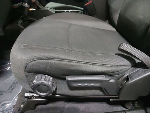 Used 2022 Jeep Wrangler Unlimited Willys image 28