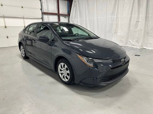 Used 2025 Toyota Corolla LE image 1