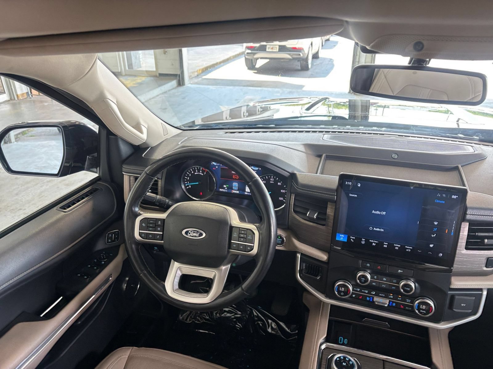 Used 2024 Ford Expedition Limited RWD image 38
