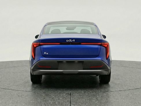 Used 2025 Kia K4 LXS image 7