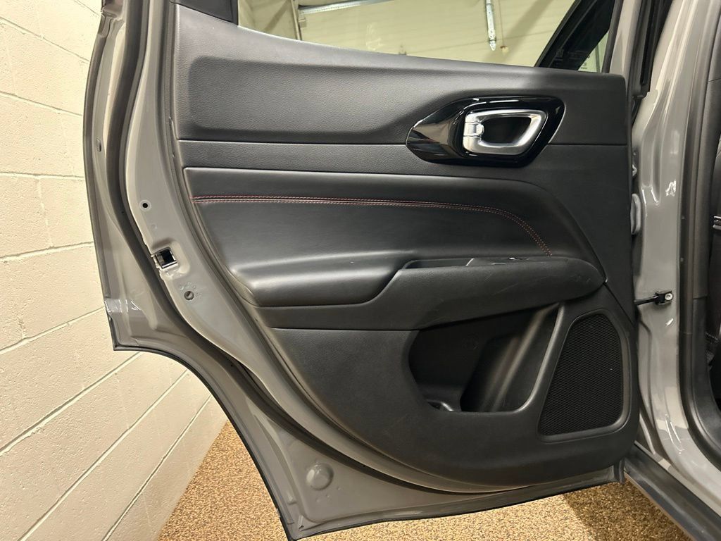 Used 2023 Jeep Compass Trailhawk AWD/4WD image 14