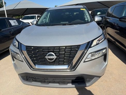 Certified 2023 Nissan Rogue SV FWD image 21