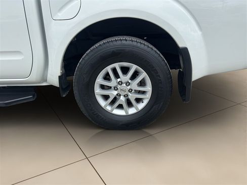 Used 2019 Nissan Frontier SV AWD/4WD image 13