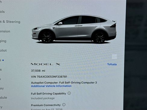 Used 2022 Tesla Model X image 8