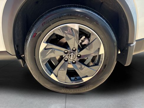 Certified 2025 Nissan Rogue SV w/ SV Premium Package AWD/4WD image 42