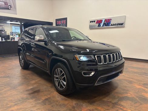 Used 2019 Jeep Grand Cherokee Limited w/ Luxury Group II RWD image 3