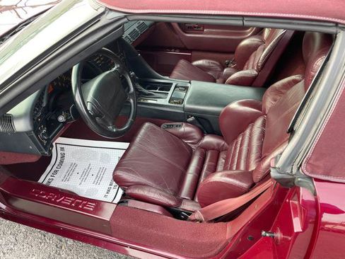 Used 1993 Chevrolet Corvette Convertible image 16
