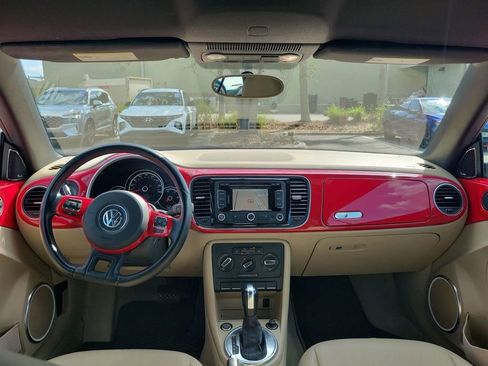 Used 2013 Volkswagen Beetle 2.5 image 2