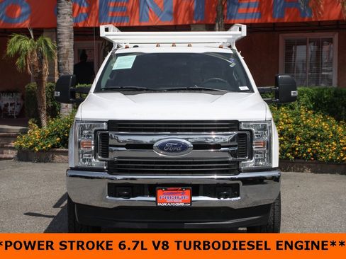 Used 2019 Ford F350 XLT image 3
