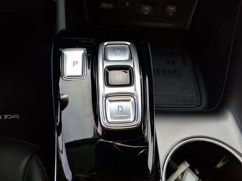 Used 2023 Hyundai Sonata Limited w/ Preferred Accessory Package image 9