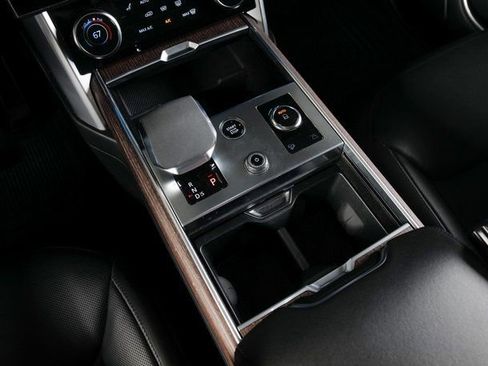 Used 2023 Land Rover Range Rover SE image 14