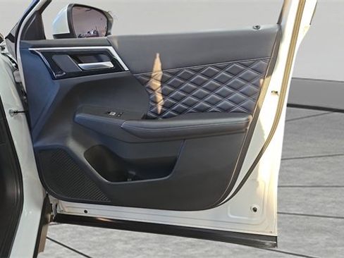 Used 2023 Mitsubishi Outlander SEL 40th Anniversary image 27