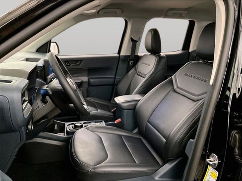 Used 2025 Ford Maverick Lariat w/ Black Appearance Package image 24