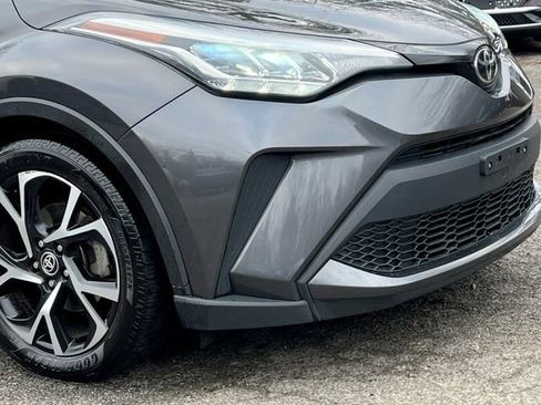 Used 2021 Toyota C-HR XLE image 8
