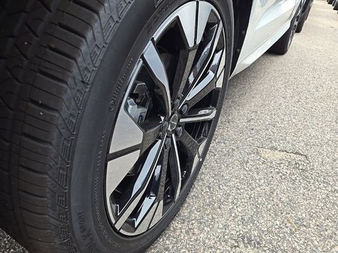 New 2026 Volvo XC60 B5 Plus w/ Protection Package Premier image 4