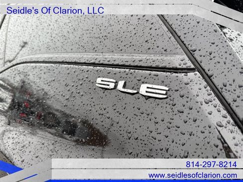 Used 2022 GMC Terrain SLE w/ Driver Convenience Package AWD/4WD image 8