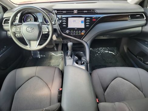 Used 2020 Toyota Camry LE FWD image 14
