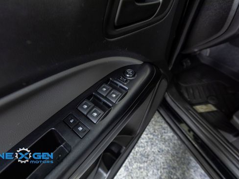 Used 2020 Chevrolet Colorado W/T w/ WT Convenience Package RWD image 12