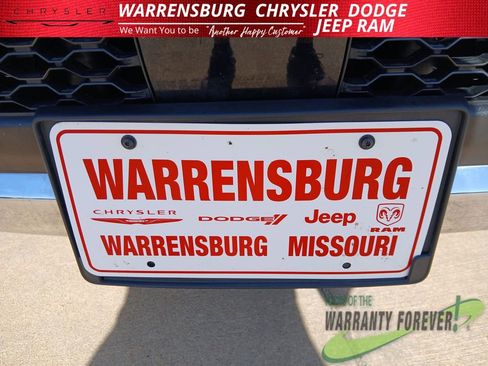 Used 2025 RAM 1500 Laramie AWD/4WD image 33