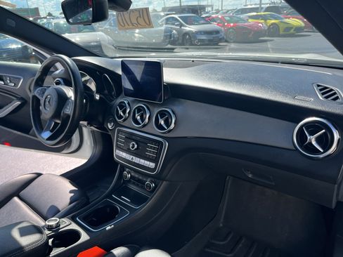 Used 2020 Mercedes-Benz GLA 250 4MATIC image 53