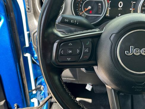 Used 2021 Jeep Gladiator Sport AWD/4WD image 20