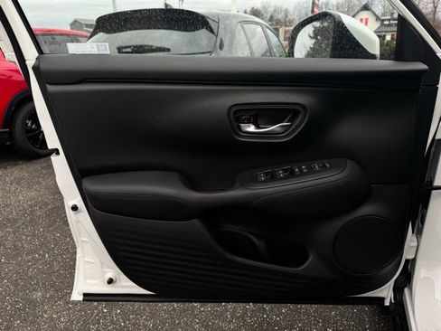 New 2026 Honda HR-V LX image 12