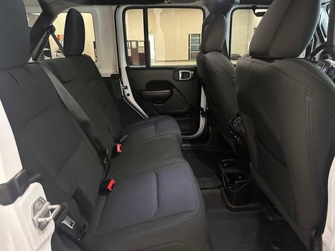 Used 2020 Jeep Wrangler Unlimited Sport AWD/4WD image 25