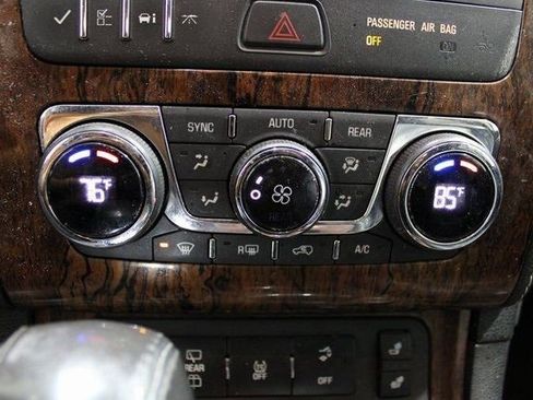 Used 2014 Chevrolet Traverse LT image 9