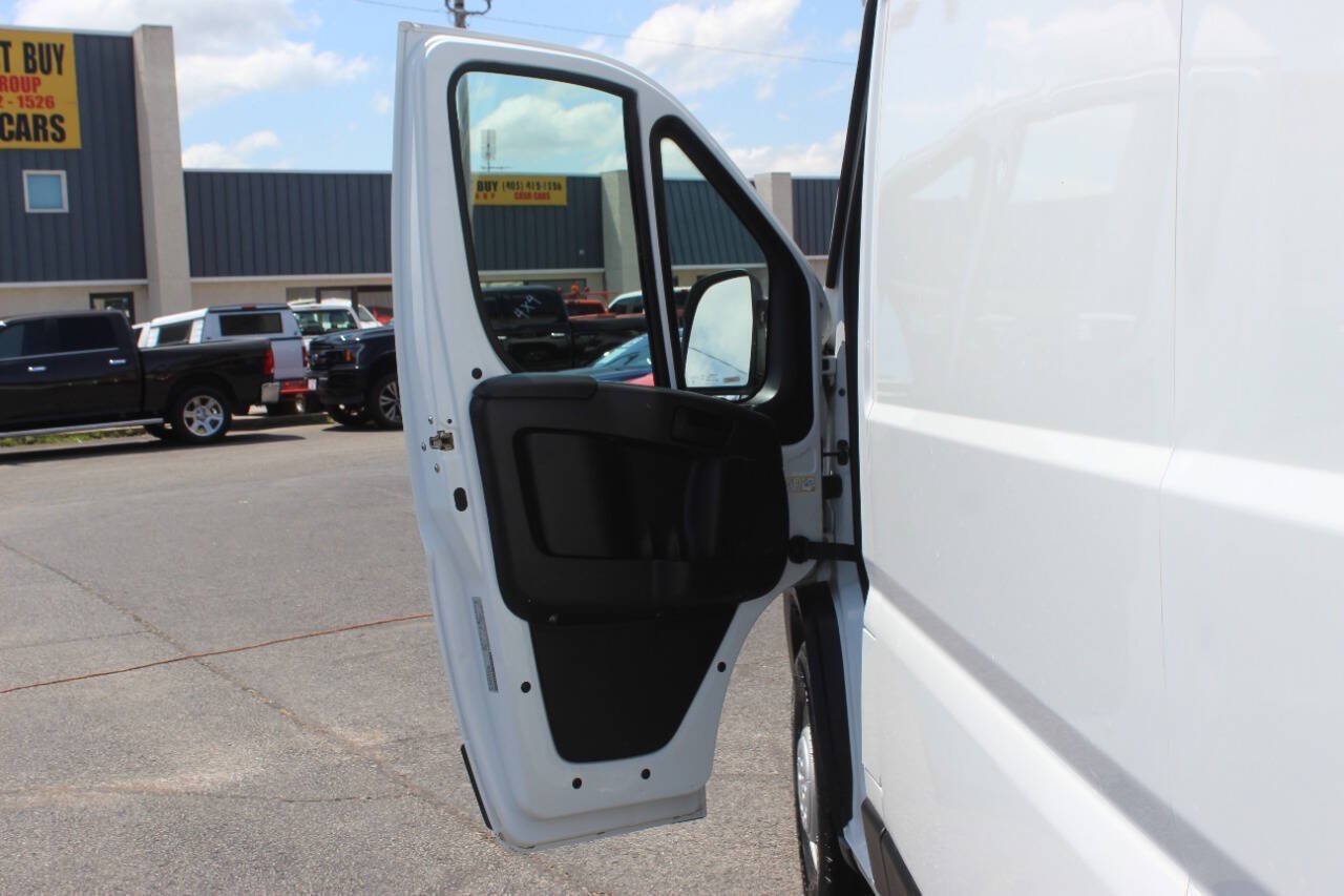 Used 2025 RAM ProMaster 2500 w/ Convenience Group FWD image 17