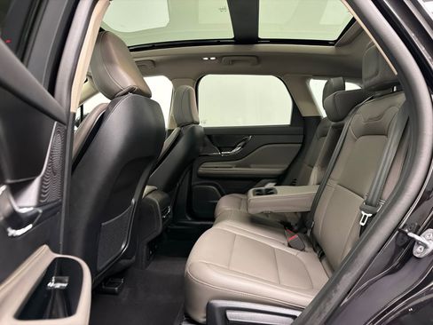 Certified 2025 Lincoln Corsair AWD w/ Equipment Group 101A image 18