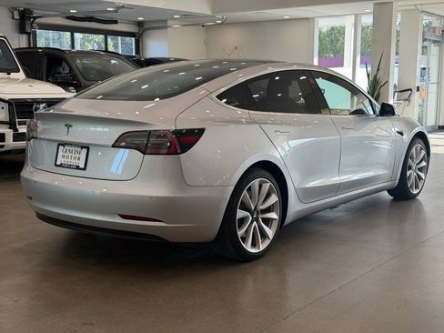 Used 2018 Tesla Model 3 Long Range RWD image 4
