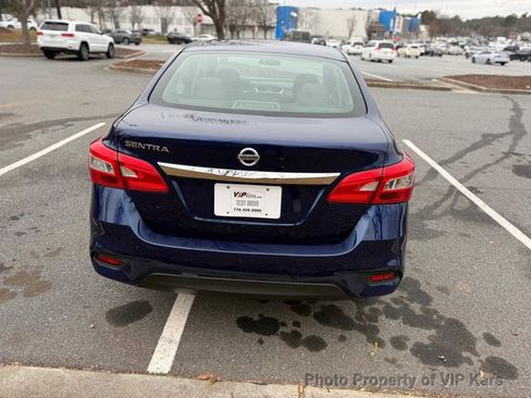 Used 2018 Nissan Sentra S image 6