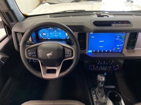 New 2025 Ford Bronco Outer Banks image 18