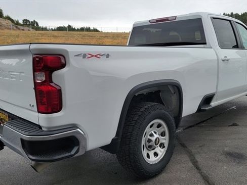Used 2024 Chevrolet Silverado 3500 LT image 6