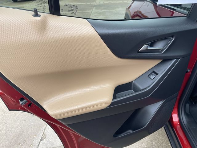 Used 2025 Chevrolet Equinox ACTIV w/ Convenience Package III FWD image 12