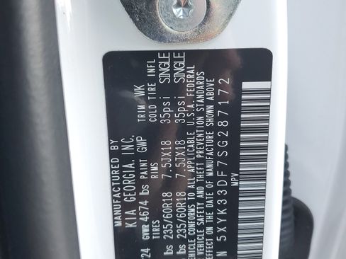 Certified 2025 Kia Sportage EX image 32