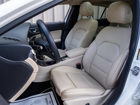 Used 2019 Mercedes-Benz GLA 250 4MATIC image 21