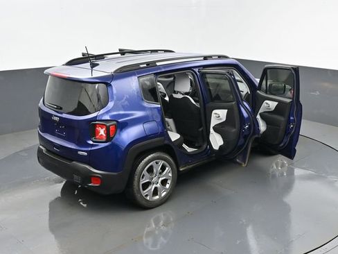 Used 2019 Jeep Renegade Latitude w/ Popular Equipment Group image 25