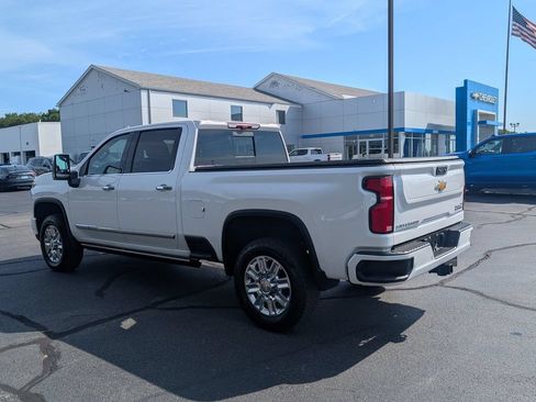 Used 2025 Chevrolet Silverado 2500 High Country w/ High Country Premium Package AWD/4WD image 6
