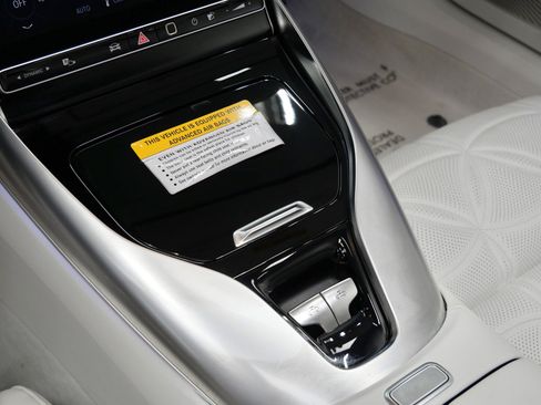 Used 2026 Mercedes-Benz Maybach SL 680 image 34