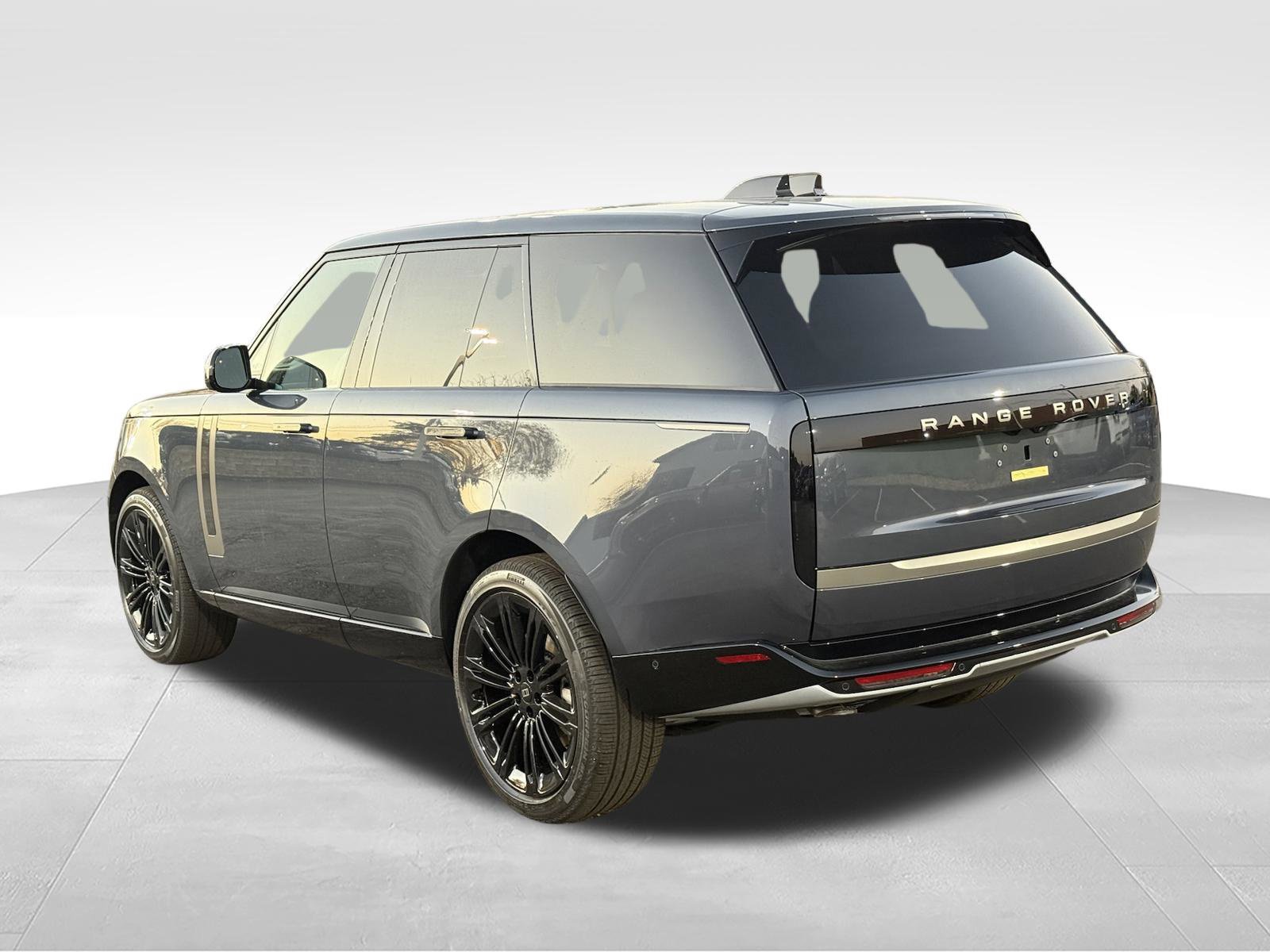 New 2027 Land Rover Range Rover SE AWD/4WD image 3
