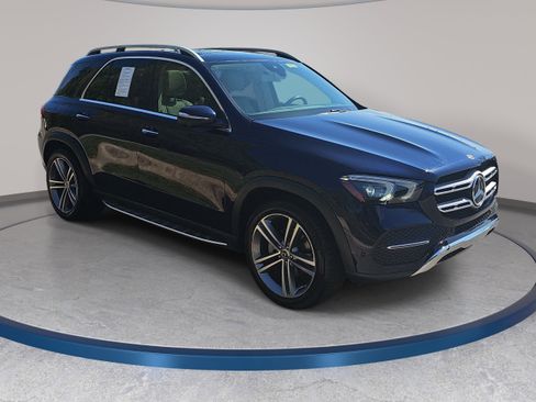 Used 2020 Mercedes-Benz GLE 350 4MATIC image 3