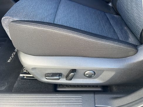 Certified 2023 Nissan Rogue SV image 21