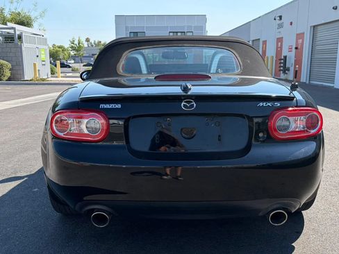 Used 2009 MAZDA MX-5 Miata Grand Touring w/ Premium Pkg RWD image 4