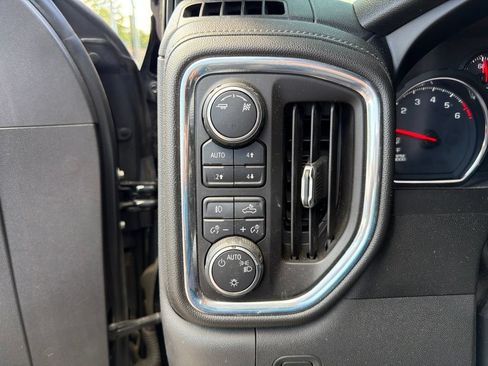 Used 2019 Chevrolet Silverado 1500 LT Trail Boss AWD/4WD image 22