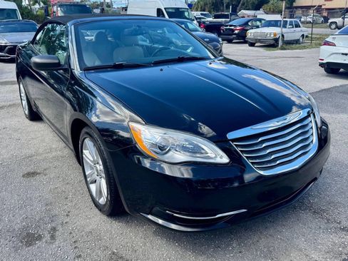 Used 2012 Chrysler 200 Touring image 17