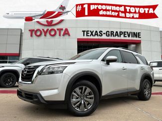 Used 2025 Nissan Pathfinder SV FWD video 1