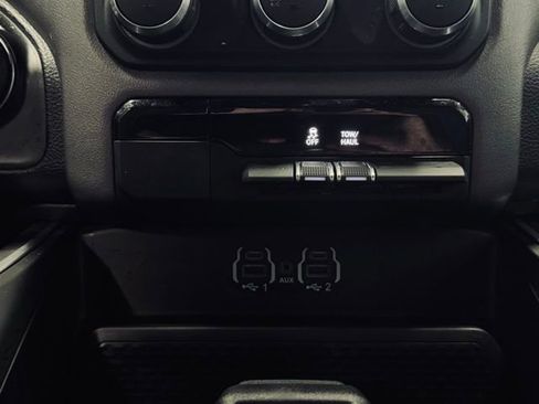 Used 2023 RAM 1500 Big Horn image 31
