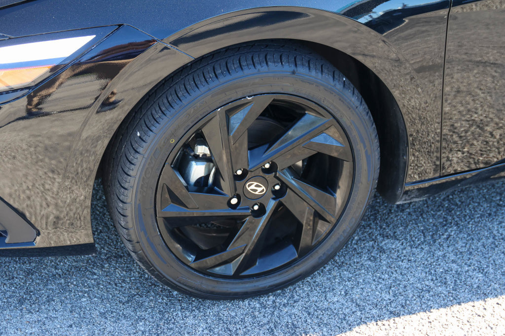 Used 2026 Hyundai Elantra Sport FWD image 7