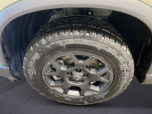 Used 2026 Honda Pilot TrailSport image 11